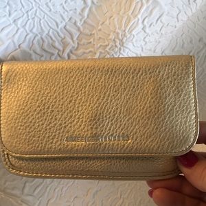 Aimee Kesterberg wallet